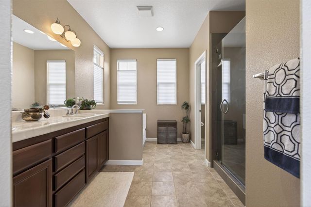 67 Sluice Way, Folsom, CA 95630