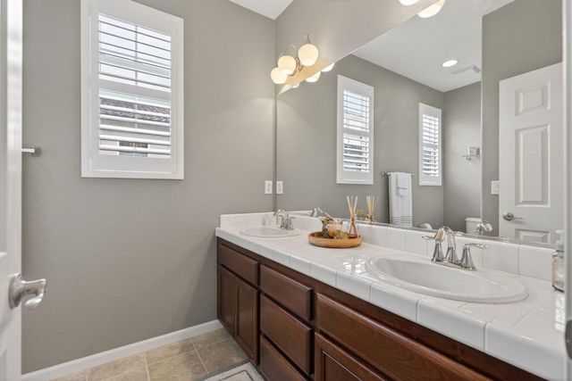 67 Sluice Way, Folsom, CA 95630