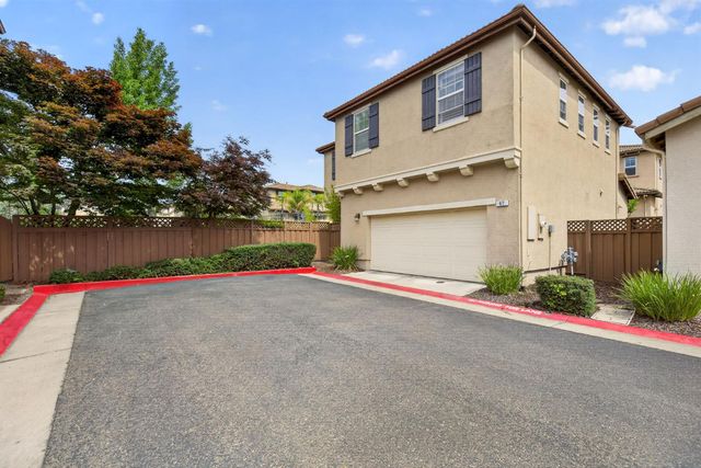 67 Sluice Way, Folsom, CA 95630