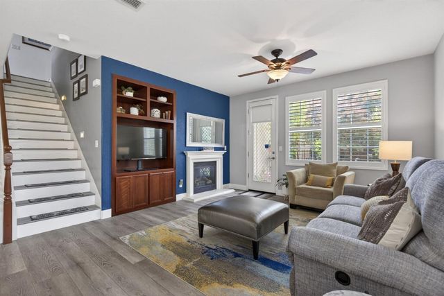 67 Sluice Way, Folsom, CA 95630