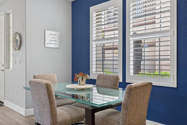 67 Sluice Way, Folsom, CA 95630