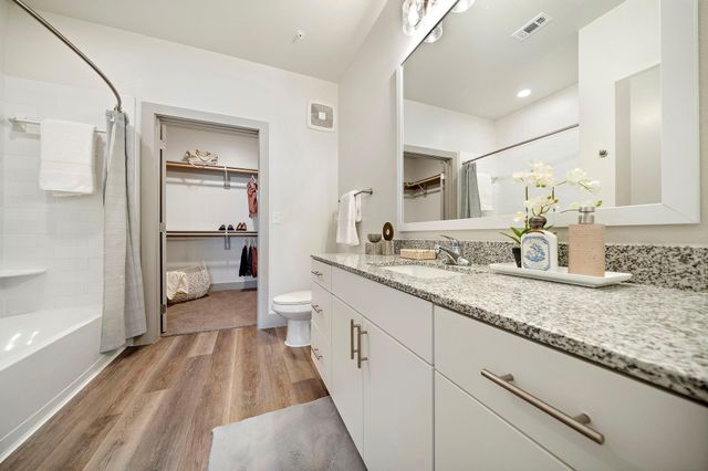 10485 League Line Road B3.9302, Conroe, TX 77304