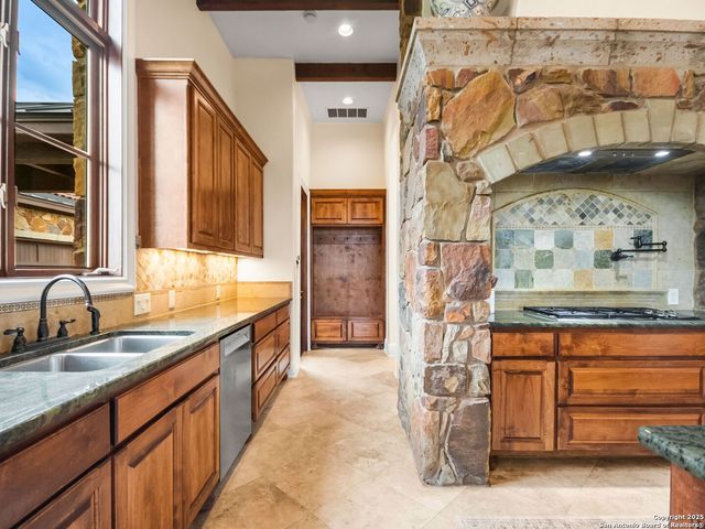 103 Castle Rock, Boerne, TX 78006