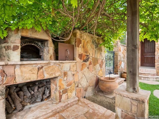103 Castle Rock, Boerne, TX 78006