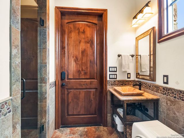 103 Castle Rock, Boerne, TX 78006