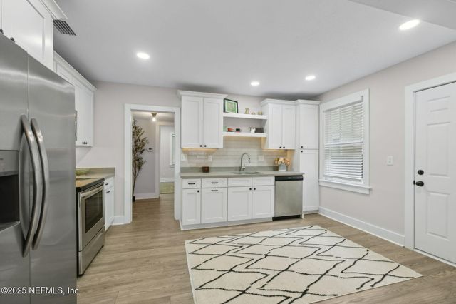 240 E 6TH Street, Jacksonville, FL 32206