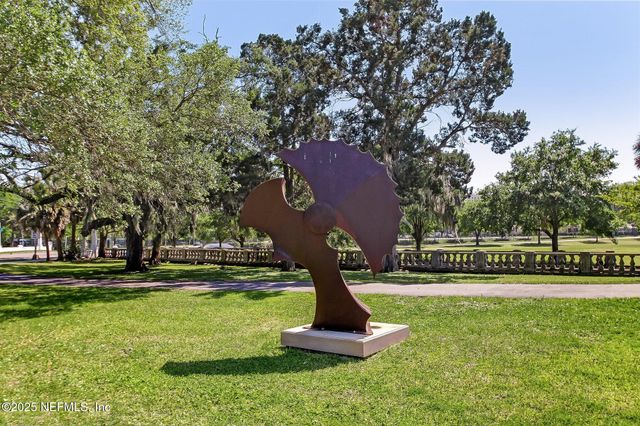 240 E 6TH Street, Jacksonville, FL 32206