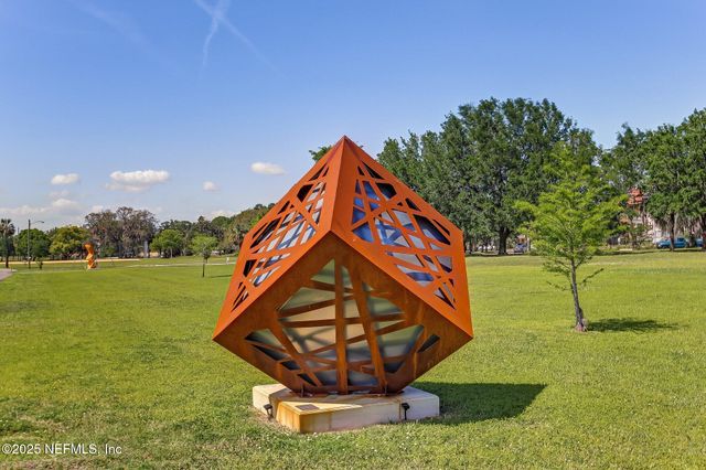 240 E 6TH Street, Jacksonville, FL 32206