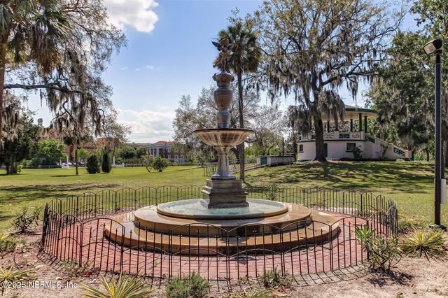 240 E 6TH Street, Jacksonville, FL 32206