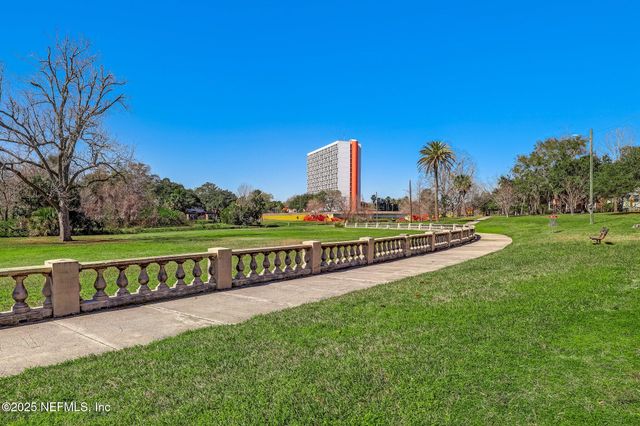 240 E 6TH Street, Jacksonville, FL 32206