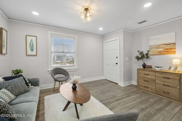 240 E 6TH Street, Jacksonville, FL 32206