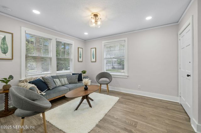 240 E 6TH Street, Jacksonville, FL 32206