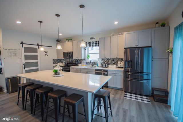 90 LARIMAR LN, Inwood, WV 25428