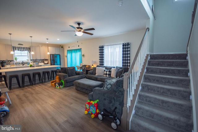 90 LARIMAR LN, Inwood, WV 25428