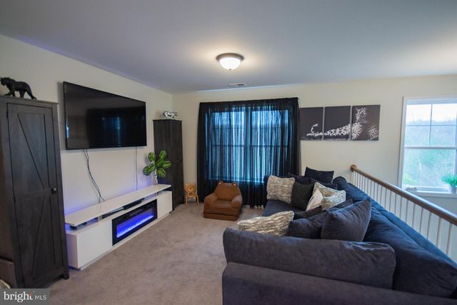 90 LARIMAR LN, Inwood, WV 25428