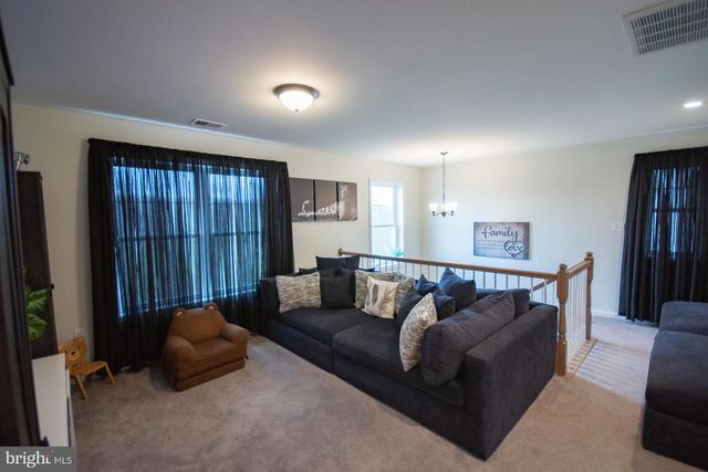 90 LARIMAR LN, Inwood, WV 25428