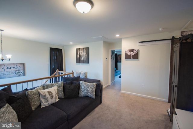 90 LARIMAR LN, Inwood, WV 25428