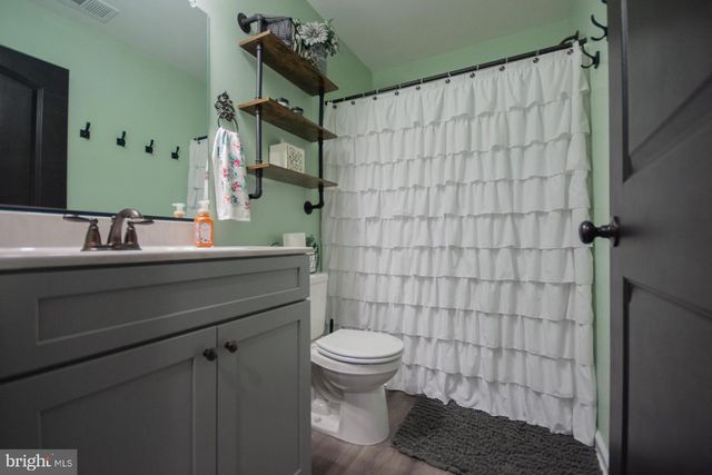 90 LARIMAR LN, Inwood, WV 25428