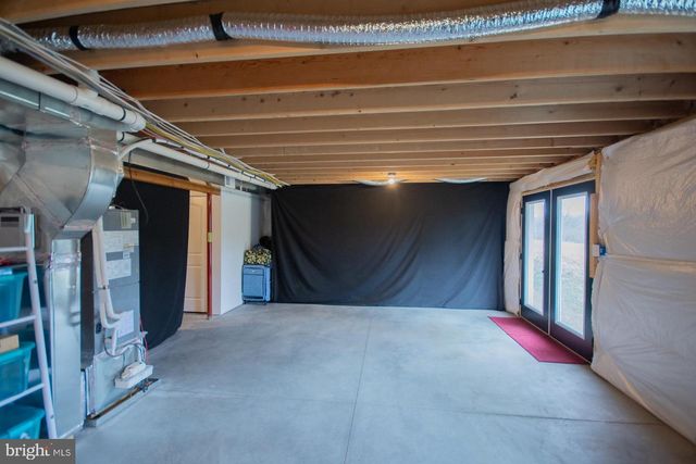 90 LARIMAR LN, Inwood, WV 25428