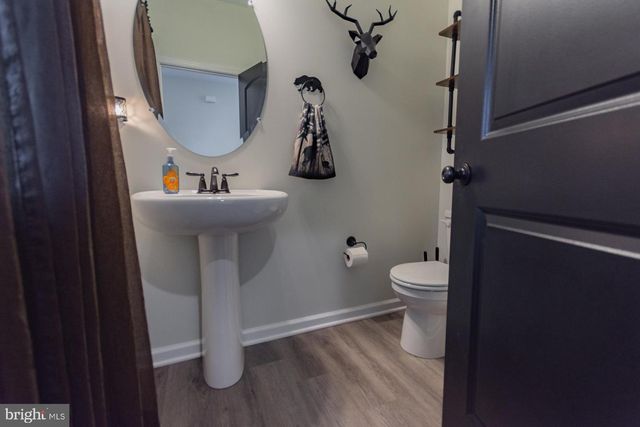 90 LARIMAR LN, Inwood, WV 25428