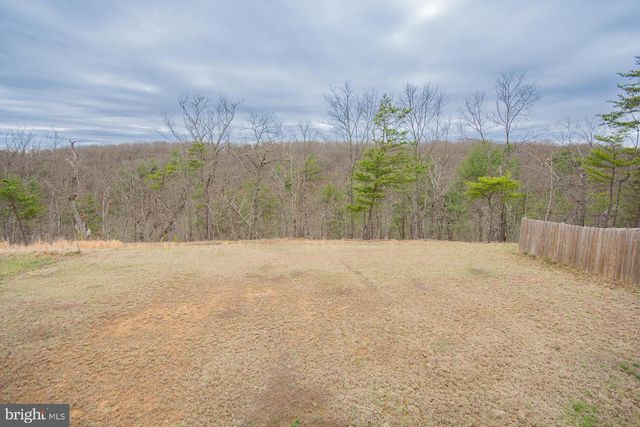 90 LARIMAR LN, Inwood, WV 25428