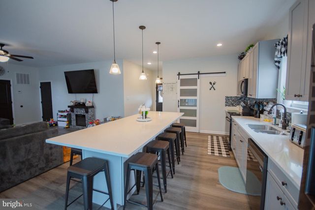 90 LARIMAR LN, Inwood, WV 25428