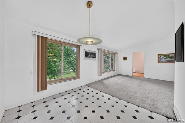 1245 Derby Road 7, Birmingham, MI 48009