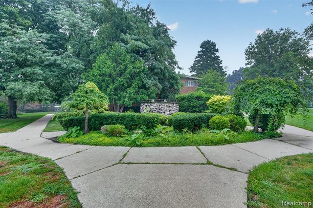 1245 Derby Road 7, Birmingham, MI 48009