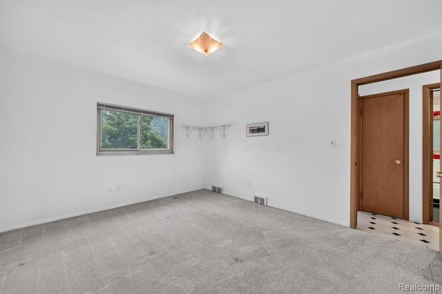 1245 Derby Road 7, Birmingham, MI 48009