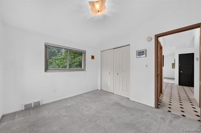 1245 Derby Road 7, Birmingham, MI 48009