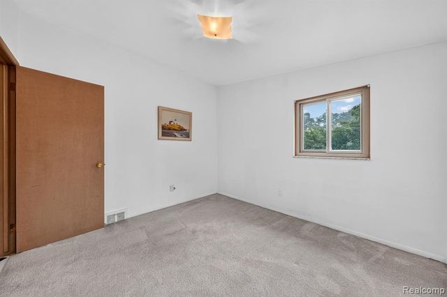 1245 Derby Road 7, Birmingham, MI 48009