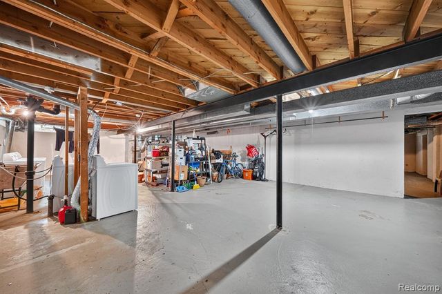 1245 Derby Road 7, Birmingham, MI 48009