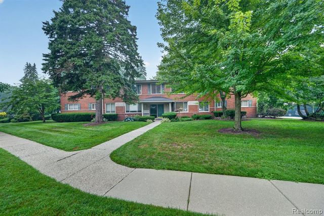 1245 Derby Road 7, Birmingham, MI 48009