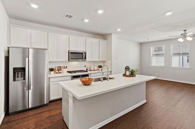 9443 Towne Lake Parkway, Cypress, TX 77433