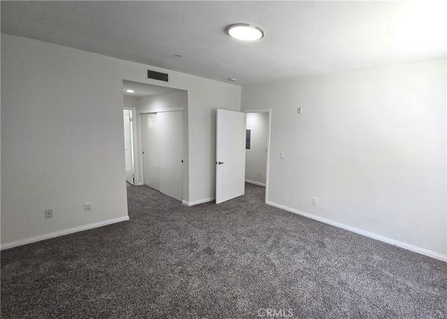 7551 Jordan Avenue 104, Canoga Park, CA 91303