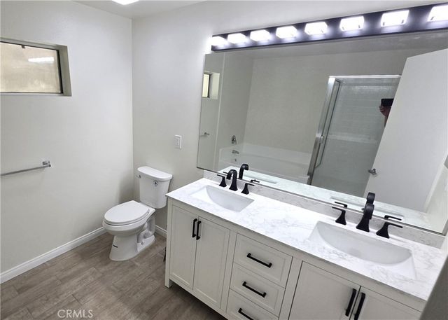 7551 Jordan Avenue 104, Canoga Park, CA 91303