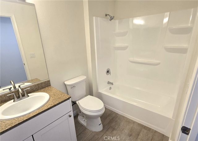 7551 Jordan Avenue 104, Canoga Park, CA 91303