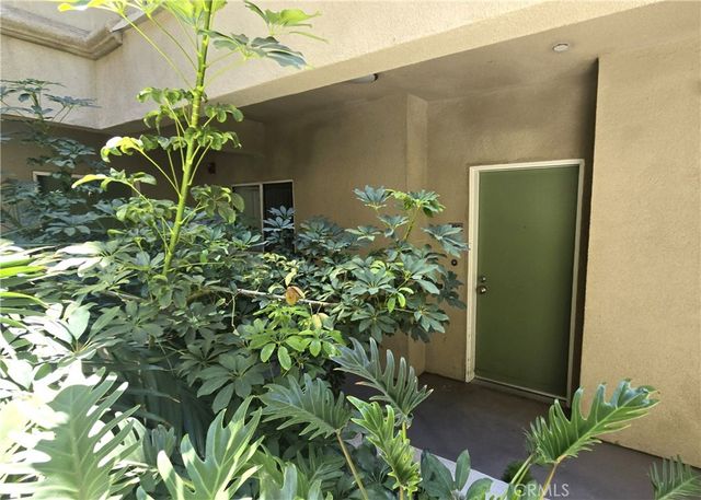 7551 Jordan Avenue 104, Canoga Park, CA 91303