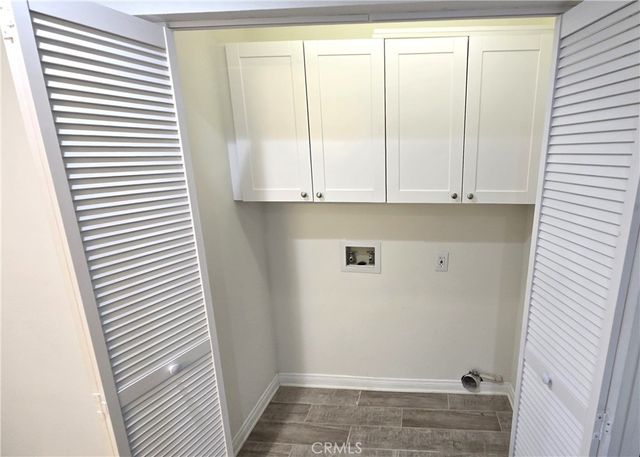 7551 Jordan Avenue 104, Canoga Park, CA 91303