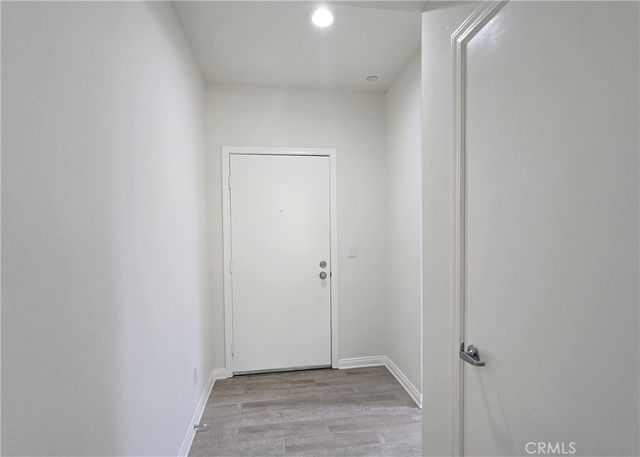 7551 Jordan Avenue 104, Canoga Park, CA 91303