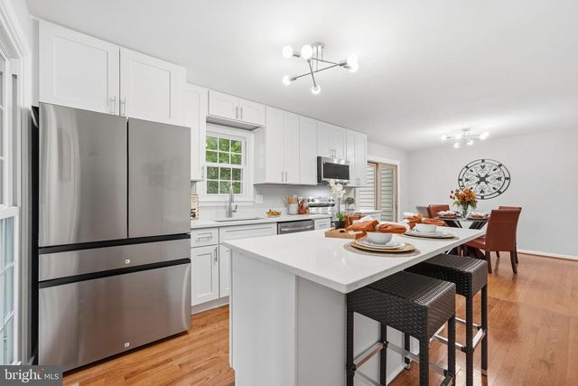 6364 BUFFIE CT, Burke, VA 22015