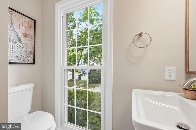 6364 BUFFIE CT, Burke, VA 22015