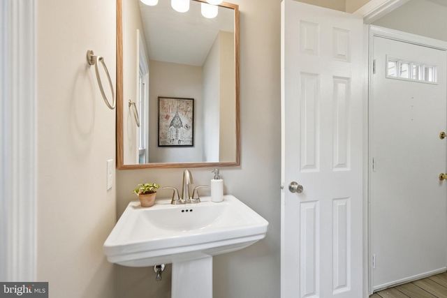 6364 BUFFIE CT, Burke, VA 22015