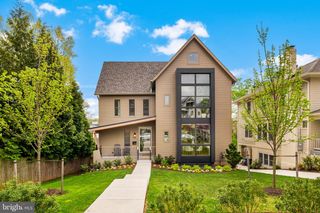 4892 MACARTHUR BLVD NW, Washington, DC 20007