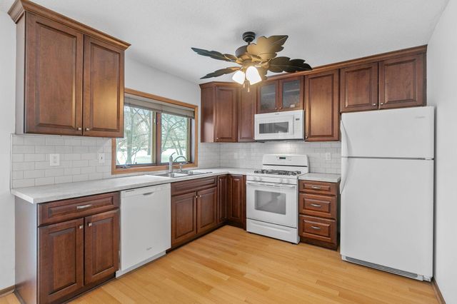 232 3rd Avenue NE, Minneapolis, MN 55413