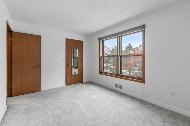 232 3rd Avenue NE, Minneapolis, MN 55413