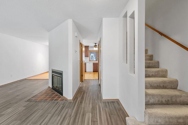 232 3rd Avenue NE, Minneapolis, MN 55413