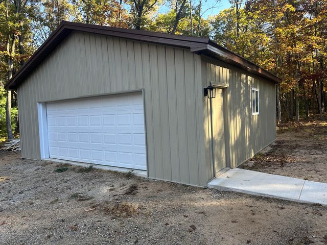 1820 S Reid Road, Branch Twp, MI 49405