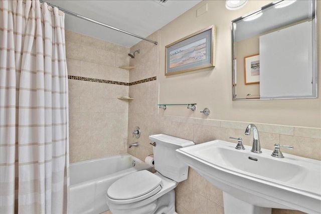 143 Bay Colony Drive N Penthouse, Juno Beach, FL 33408