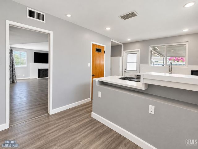 1650 Camino Sierra, Bakersfield, CA 93306
